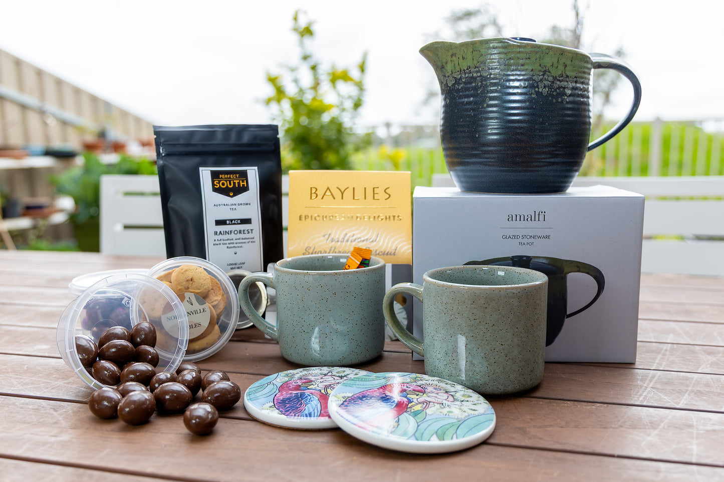 Tea Cookies and Chocolate Hamper